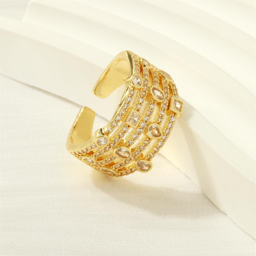 "Chic French Multi-Layer Zircon Ring: Unique Cold-Style Jewelry".