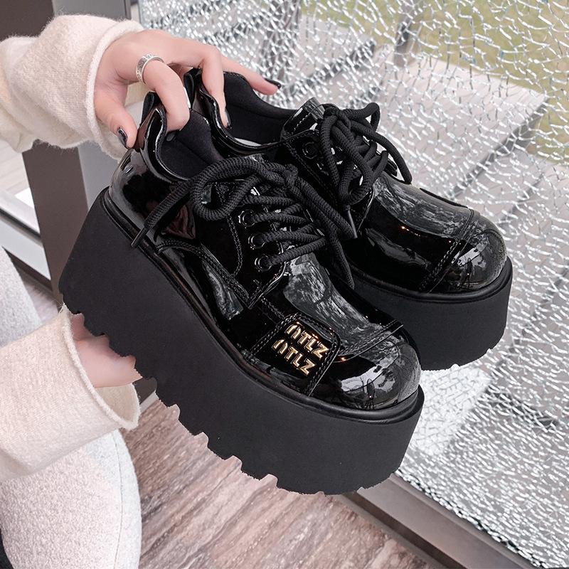 

French with skirt, small leather shoes for women in spring and autumn 2025, new small 8cm thick-soled heightening and retro loafers. 39