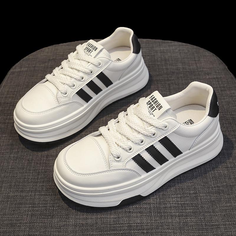 

Туфли из белой кожи с толстой подошвой, визуально увеличивающие рост. Женская обувь. Весна и осень. Новые универсальные и легкие повседневные кроссовки. Обувь для сёрфинга. 35