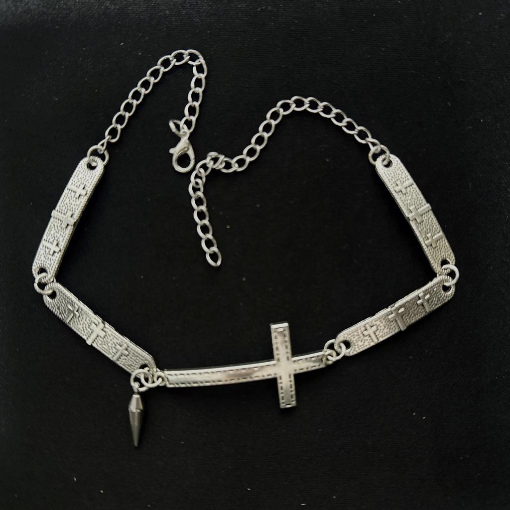 Xiaohongshu Irregular Cross Choker: Summer Silver Necklace for Women, Lightweight Luxury Clavicle Chain, Internet Celebrity Hot Item