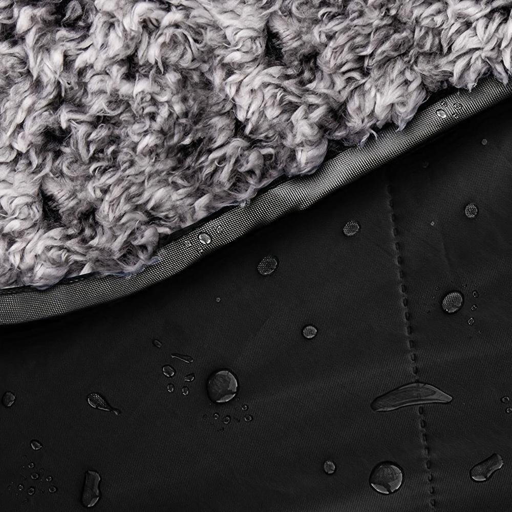 Ultra-Soft, Moisture-Proof Travel Blanket - Perfect for Camping, Picnics & Fishing | Easy To Carry, All-Season Polyester