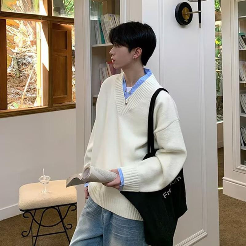 2025 Unisex Gray V-neck Hoodie: Trendy Casual Pullover, Long Sleeve, Pure Color for Early Autumn.