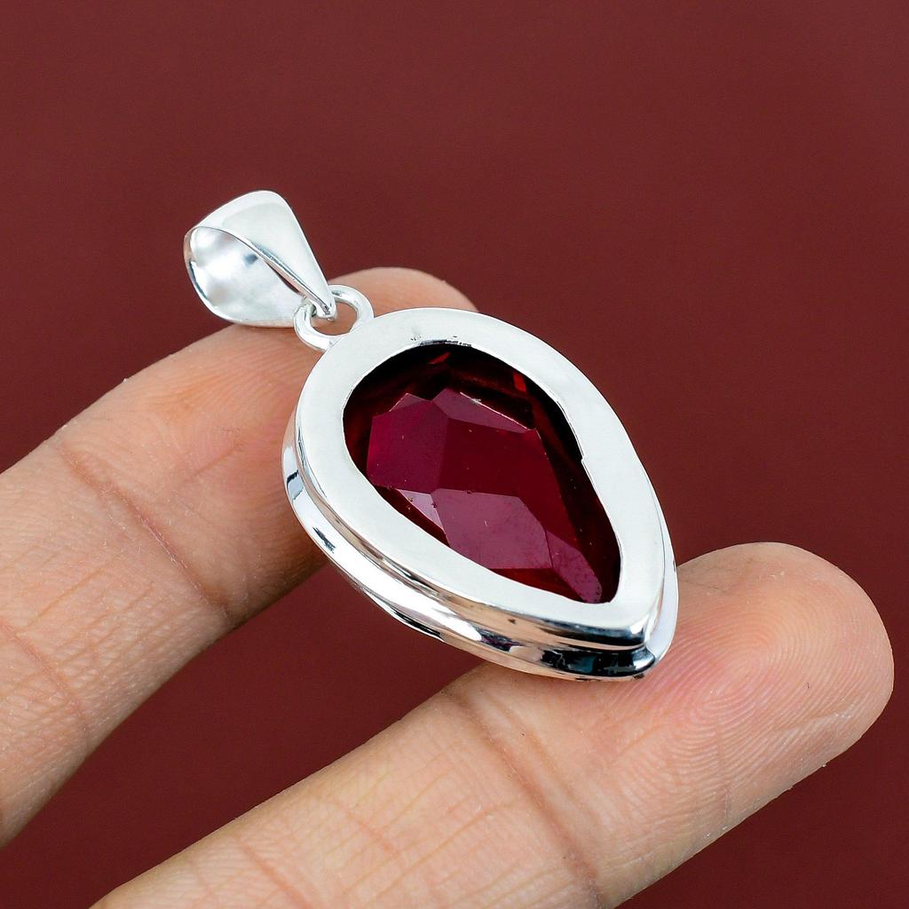 Fasetterad mozambikisk granat hänge 925 sterlingsilver hänge handgjort ädelstenshänge antika smycken födelsesten hänge förlovningsgåvor