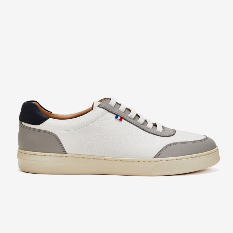 Young Age Men Basic Sneakers White