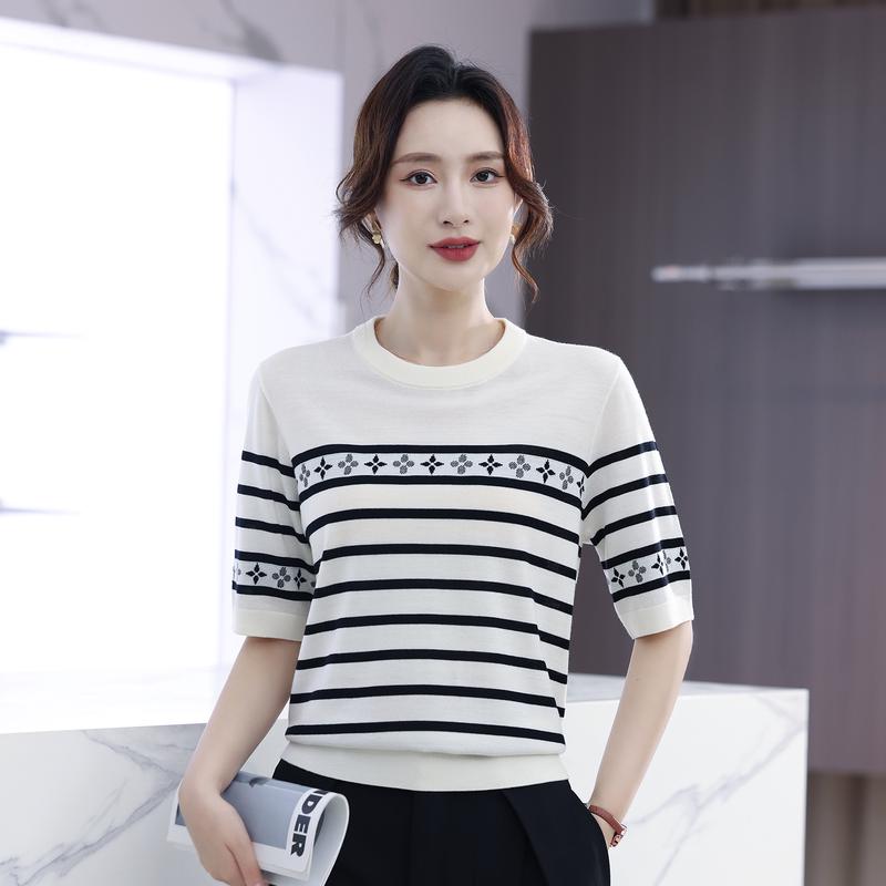 

LA BULL Women s Wool Knit Round Neck Short Sleeve Top L