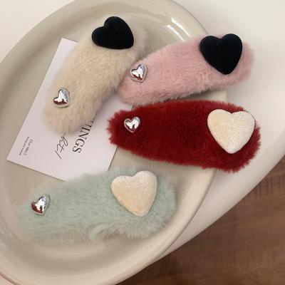 1 Stück Valentinstag Herbst/Winter Koreanisches Dopamin Plüsch Liebes-Serie Haarspange mit Pony und Seitenclips Haarspange Kopfschmuck