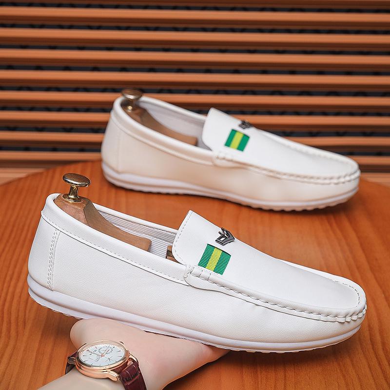 

Мужские летние низкие кожаные мокасины: Удобные, мягкие, модные туфли-лоферы без застежек 43