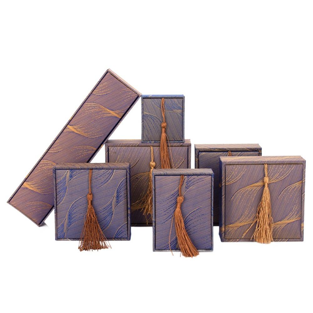 

Fashion Linen Tassel Jewelry Box Rectangular with Fringe Jewelry Display Box Chinese Style Jewelry Packaging Box for Woman 6-6.5-3.5cm