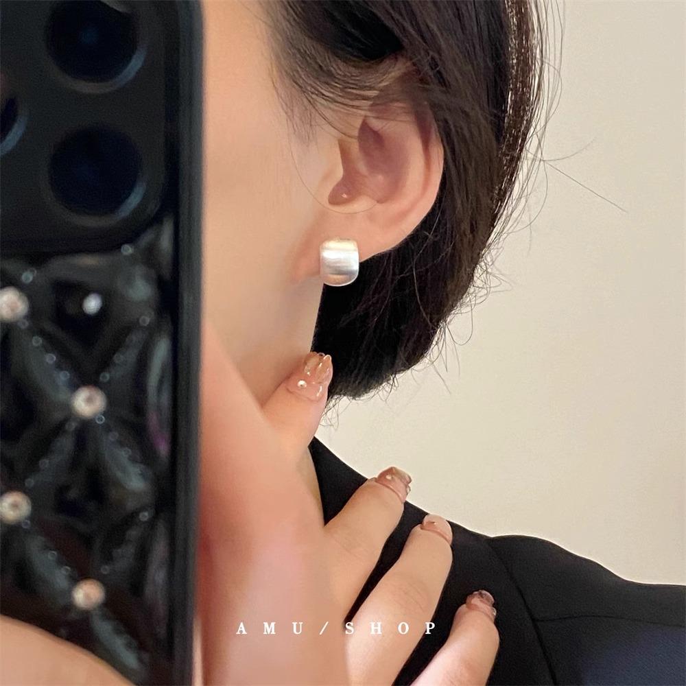 A.MU Little Magic Bean French Retro Gold Frosted Matte Stud Earrings Clips for Women