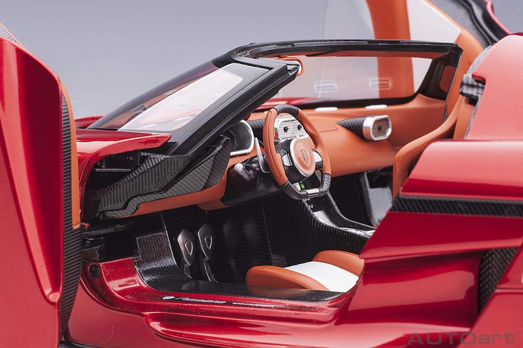 AUTOart Koenigsegg Regera Candy Red Hotový model 79026 1/18