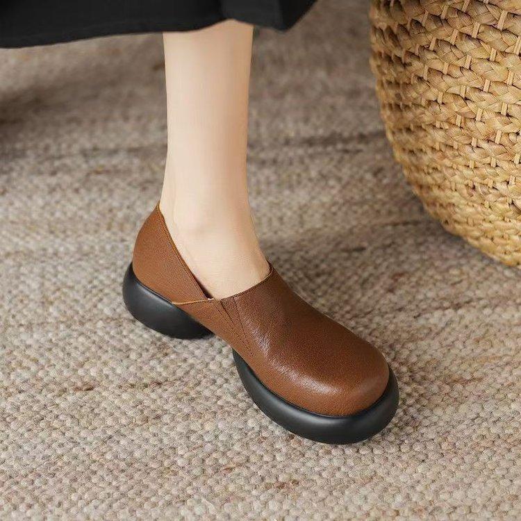 Broken size mother shoes soft sole single shoes non-slip women's small leather shoes round head large size women's shoes low heel single shoes