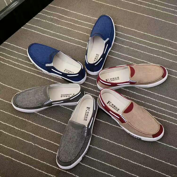 fashion Summer Men Canvas Casual Shoes Breathable Slip-on Men's Sneakers Soft-soled Comfortable Wild Man Flat Shoes Fashion Loafers Men