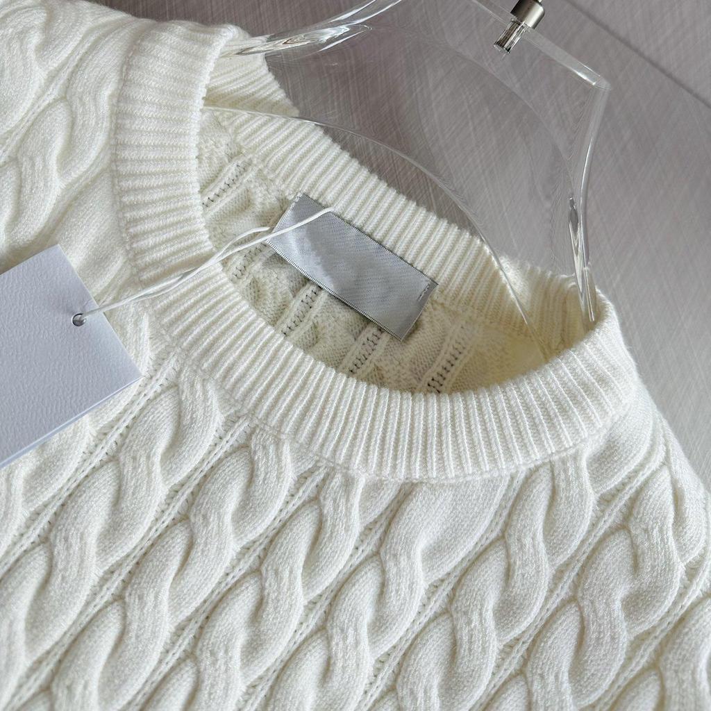 Men's European-Style Cable Knit Sweater with Four-Bar Stripes - Trendy Autumn/Winter Round Neck Pullover