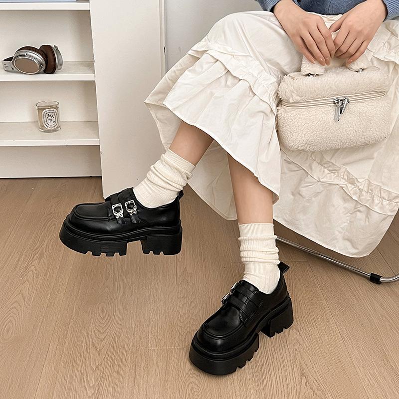 Coarse heel platform loafers women's spring and autumn 2025 new one-pedal black single shoes with skirts, small leather shoes tide