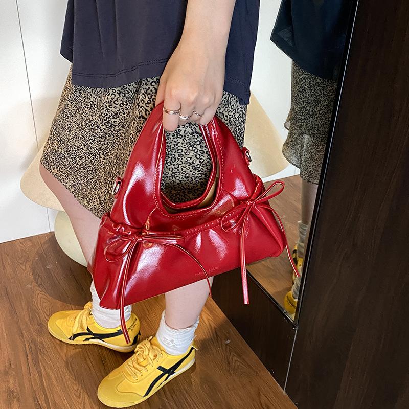 Premium Texture Bag Women's Summer 2025 New Fashion Niche Design Shoulder Messenger Bag Portable Dumpling Bag