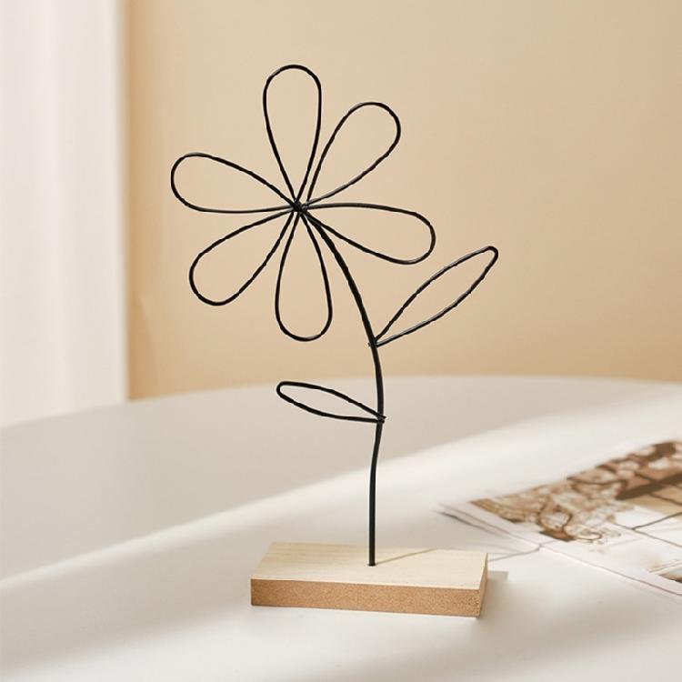 Golden Leaf Sculpture with Wood Base Ornament Ginkgo Palms Leaves Statue Figurine Table Adornment Office Desktop Decor