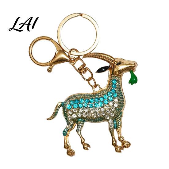 Goat Keyring Accessory Keychain with Sparkling Rhinestones Metal Animal Pendant for Decorative Handbag Charm Car Keys Backpacks Handbags Gift Lovers