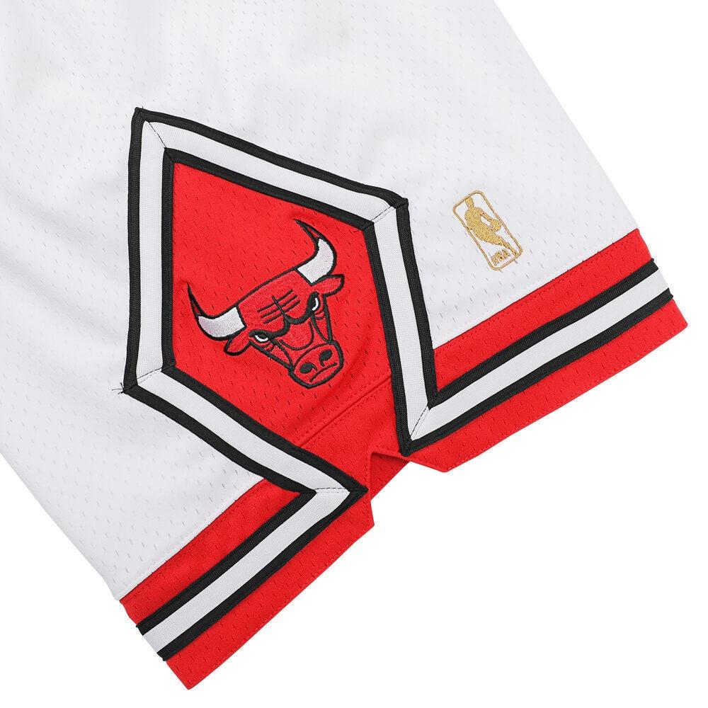 Mitchell & Ness NBA Authentic Shorts Chicago Bulls 1996-97 'White Red' Men's ASHRCP19040-CBUWHIT96