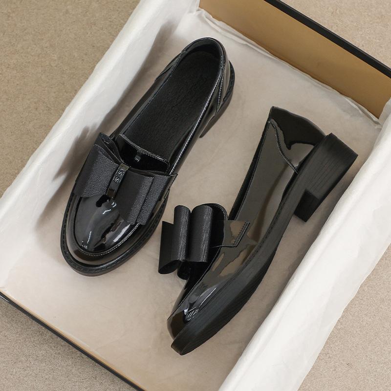 

Small leather shoes women s autumn new bow loafer black medium heel versatile work flat shoes 34