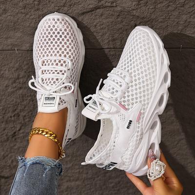 Shoes: Women's 2025 Summer New Casual Sneakers: Fly-Woven Mesh, Breathable, Lightweight, Soft Soles, Versatile Lace-Up Single Shoes