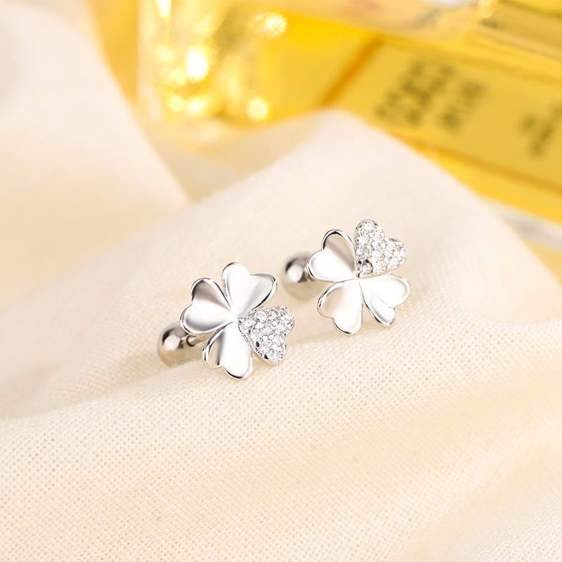 S925 Four-Leaf Clover Minimalist Screw-On Stud Earrings - Trendy, Light Luxury Style for Women’s High-End Ear Cartilage
