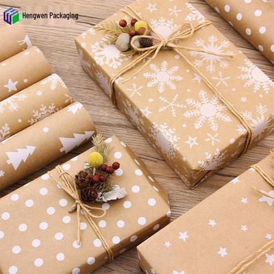 Papier Kraftowy do Pakowania Prezentów 80g - Wzór Vintage Choinka i Płatki Śniegu do Projektów DIY i Prezentów