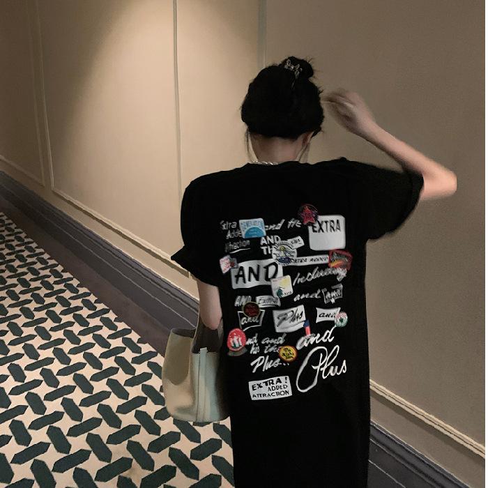 

Шикарное платье-футболка с принтом, женское летнее свободное платье средней длины с разрезом и большими размерами L чёрный