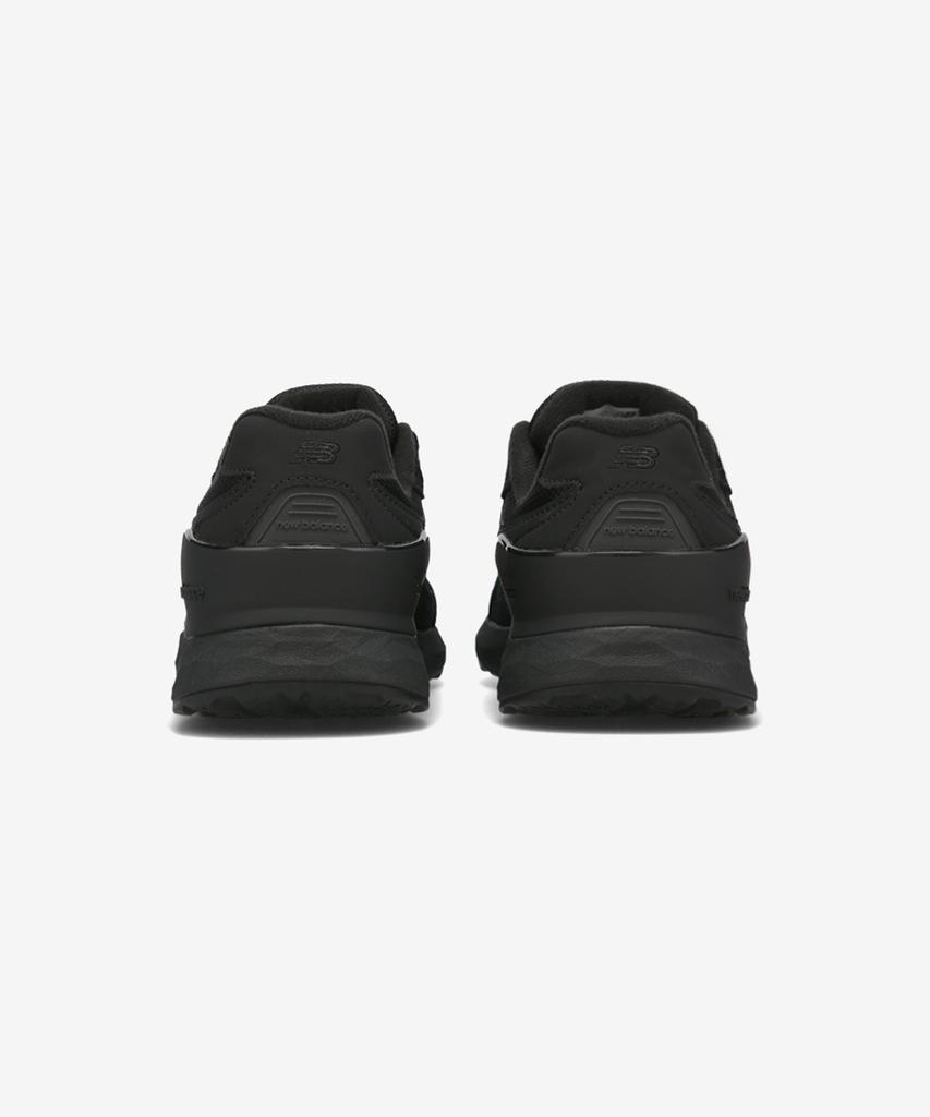 New Balance Nbpqgf701K / Walking 1880 V2 (2E) (Black)