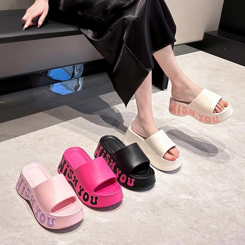 Fashion Thick Bottom Slippers for Women Summer Fashion Women Shoes Wedge Platform Slides Woman Sandals 2025Non-Slip Soft Sole Beach Shoe