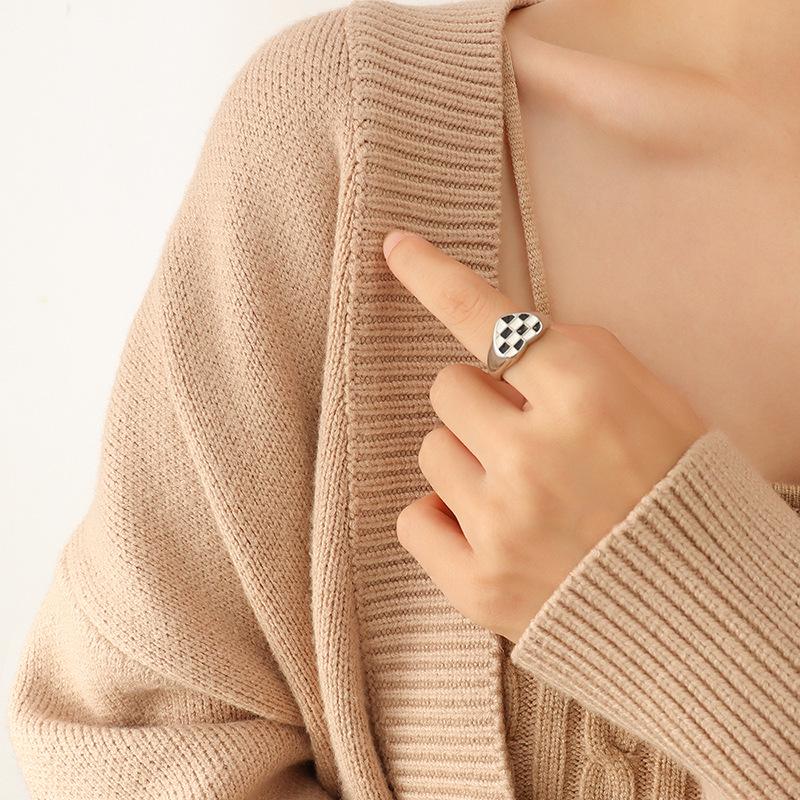 European Heart Style 18K Gold-Plated Titanium Steel Love Ring Size 7