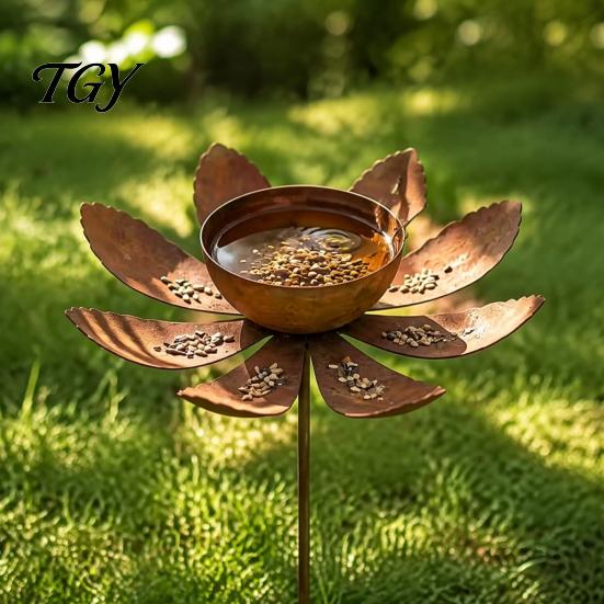 Metal Garden Bird Bath Rustic Feeder with Stake, Iron Stake Water Easy Assembly Outdoor Bowl, Weather-Resistant Drinking Station for Yard Patio Decor
