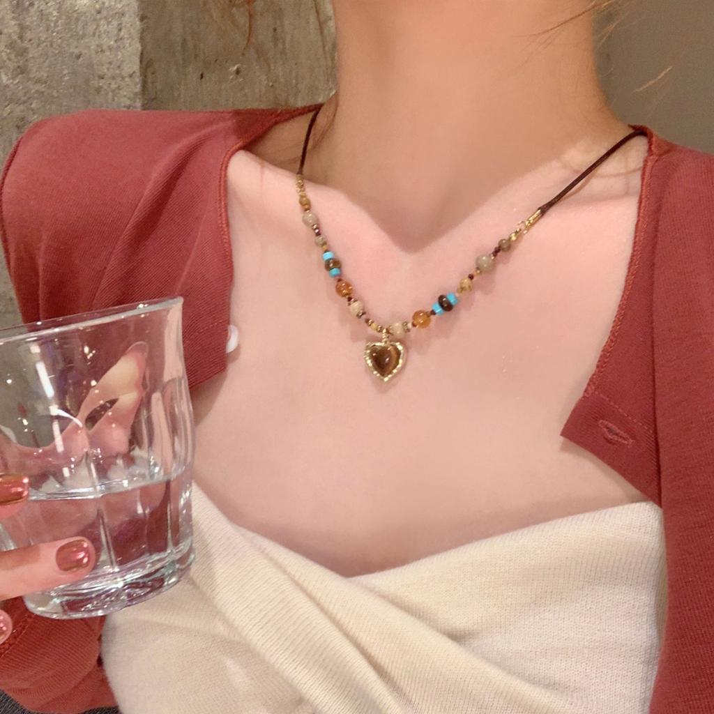 Maillard Love Pendant Necklace Women's Light Luxury Niche High-end Sense Beaded Collarbone Chain Autumn and Winter Neck Chain