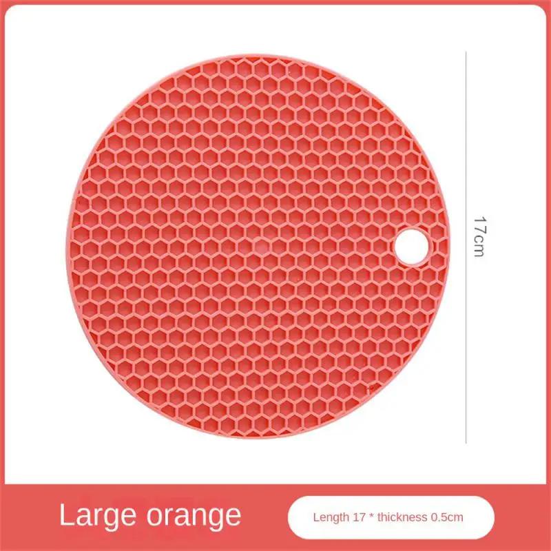 5Pcs Stylish and Practical Honeycomb Shaped Mats Heat Resistant Silicone Trivet Protect Your Countertops with This Placemat.