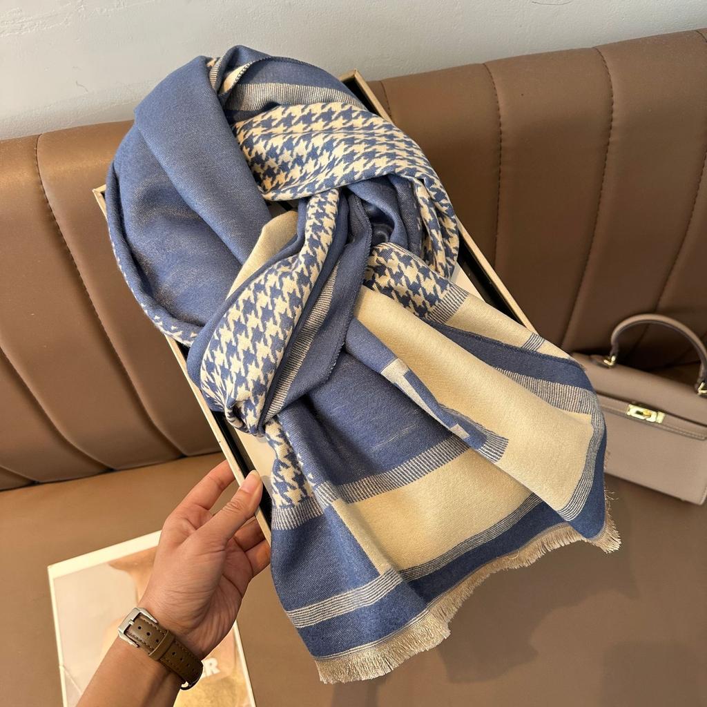 Xiaoxiangfeng scarf high-end autumn and winter plaid double-sided shawl fashion letter scarf diamond high-end scarf