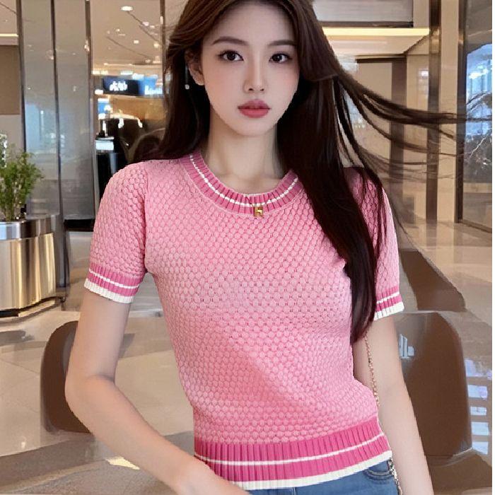 Summer Contrasting Color Round-neck Short-sleeved Knitted Sweater A Stylish and Versatile Loose Top for Women