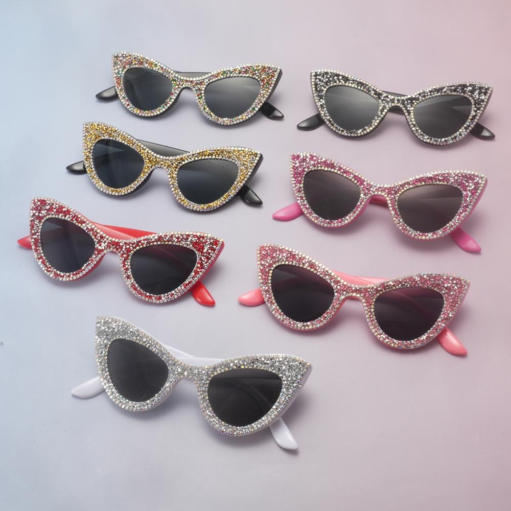 Attractive Glasses Women's Light Cute Diamond Encrusted Cat Eye Sunglasses Trendy Sun Glasses Luxury Gift