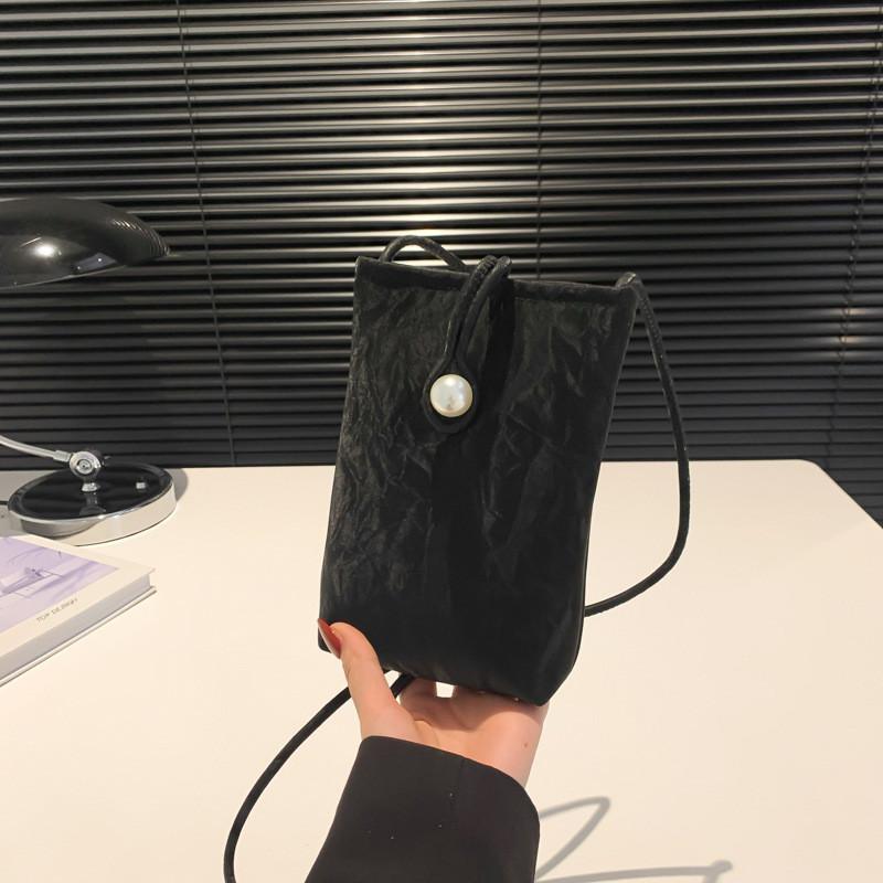 Chic Medium Size Vertical Square Phone Shoulder Bag With Unique Stitching Design чёрный