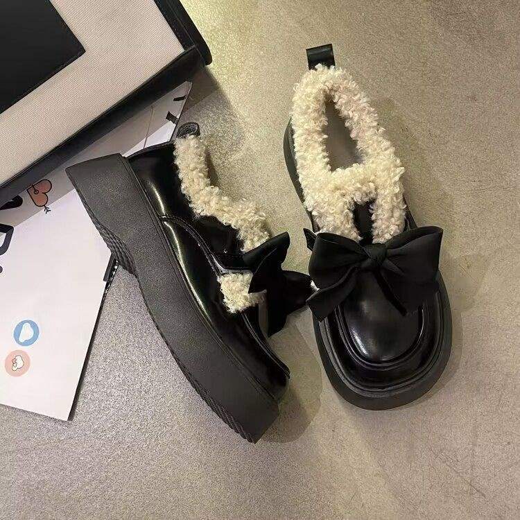 31-46 Black British style small leather shoes autumn and winter 2025 new platform loafers velvet cotton shoes Mary Jane shoes