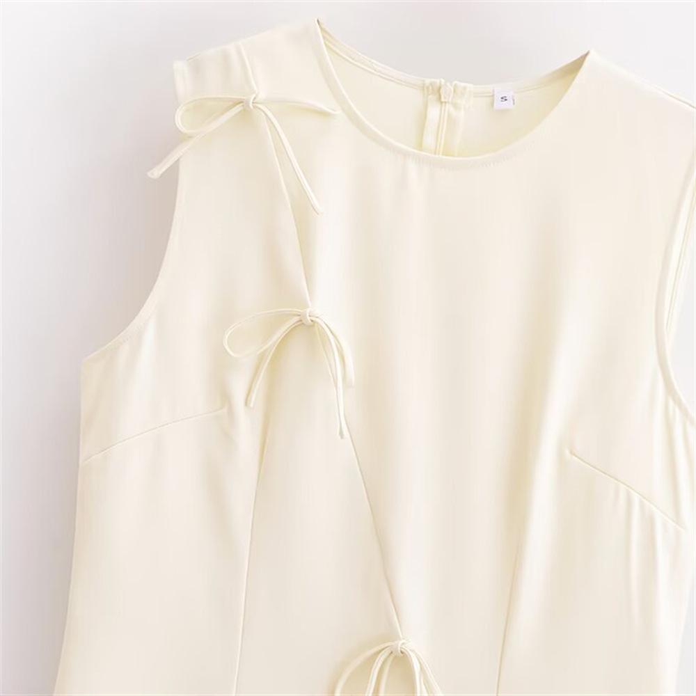 Spring/Summer 2025 Women's Bow-Embellished Round-Neck Dress - Simple, Casual, and Versatile.