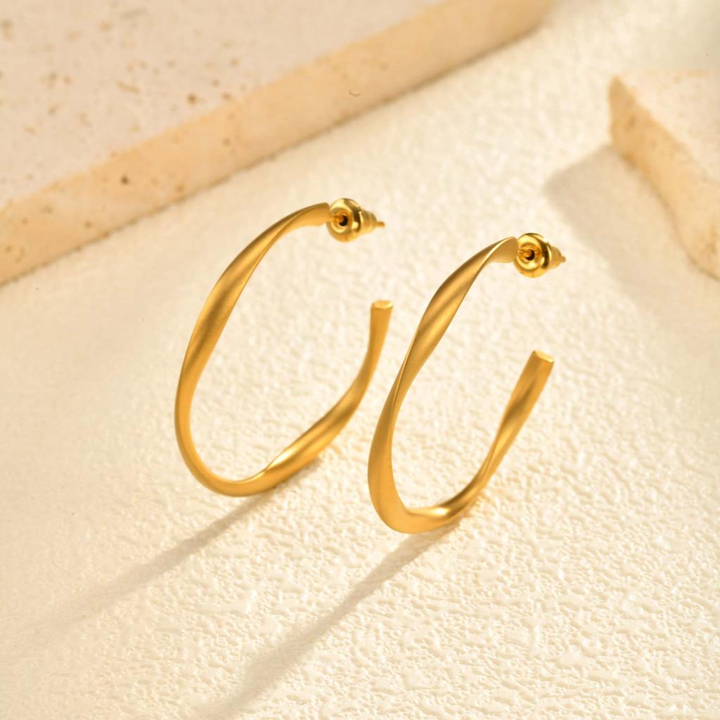 Dainty Twisted Hoop Earrings for Women Stianless Steel Circle Round Ear Clip Accessory Wedding Statement Jewelry