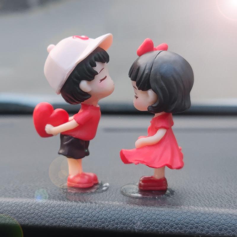 Cartoon Couple Ornaments Car Center Console Dashboard Anime White Hat Red Clothes Couple Kiss Forehead DIY Decorations Ornament