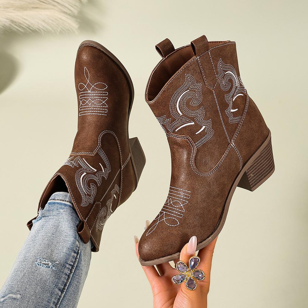 Wind Western Cowboy Boots Fashion Embroidery Boots Thick Heel Round Head Versatile Simple Women'S Short Boots