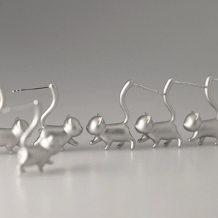 Unique Cat Earring Minimalist Piercing Earring Daily Wear Long Tail Cat Earring