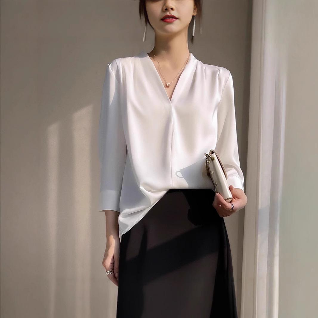 

Women s Casual V-Neck Nine-Sleeve Faux Silk Satin Loose Shirt for Spring Large