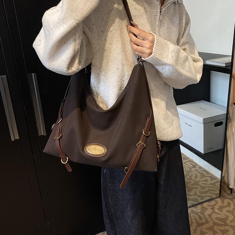 Korean version of multi-functional commuter backpack autumn and winter new lazy wind large-capacity tote bag single shoulder oblique span bag