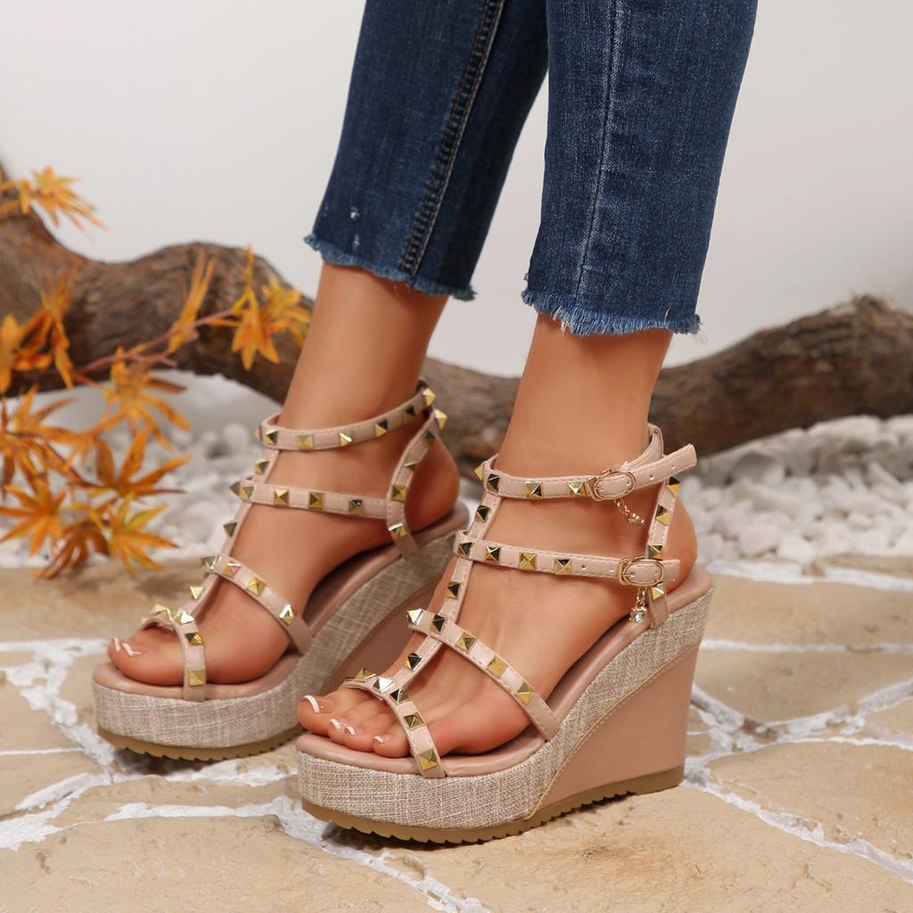 Fashion 2025 New Platform High Heels Sandals Women Designer Open Toe Studded Solid Color Wedges Sexy Runway Party Summer Shoes Women