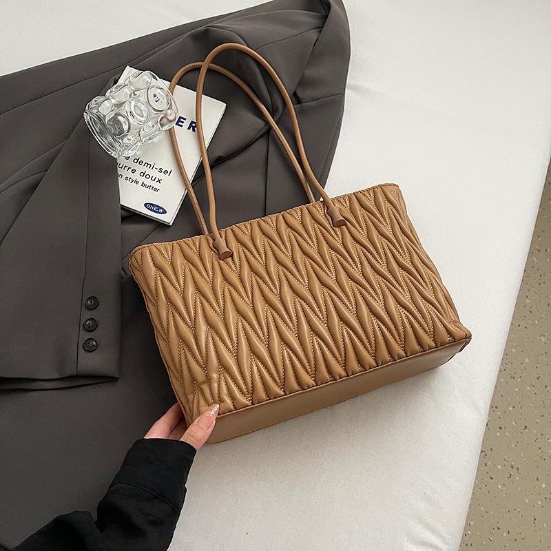 Designer Quilted Shoulder Bag Women Khaki Pu Leather Handbag Fashion Ladies Commute Laptop Tote Large Capacity Shopping Bag