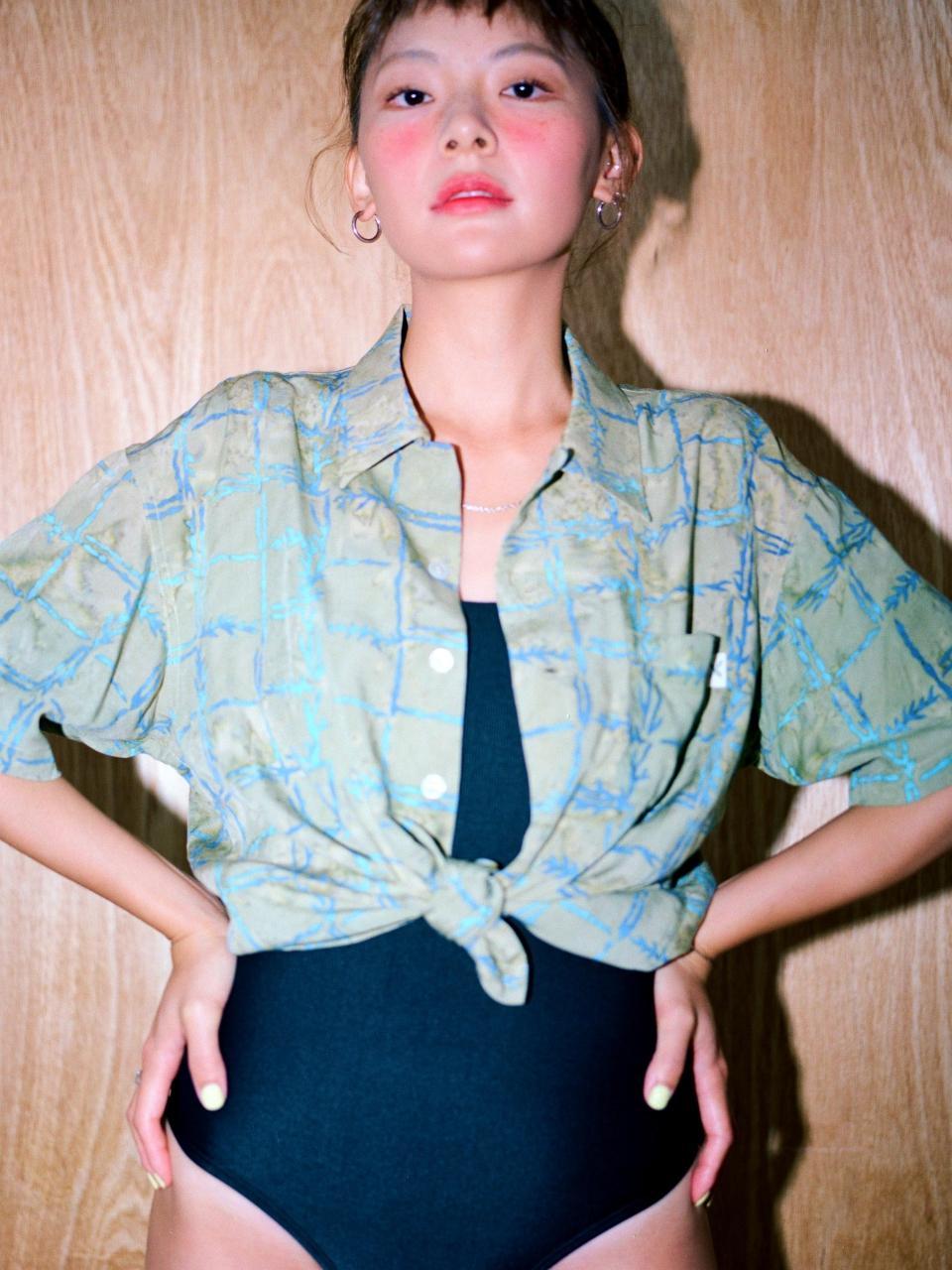 Met And Mel [Hawaiian Crop Shirt] Reef Check - Beige