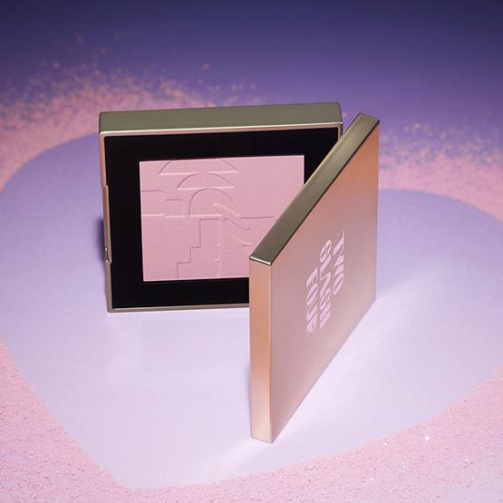 TWO SLASH FOUR Blush pour tout le visage 5,5 g