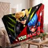 Coperta di Flanella Personalizzata Miraculous Ladybug, Testo Nome Stampato su Misura, Coperta Calda Morbida per Divano Letto